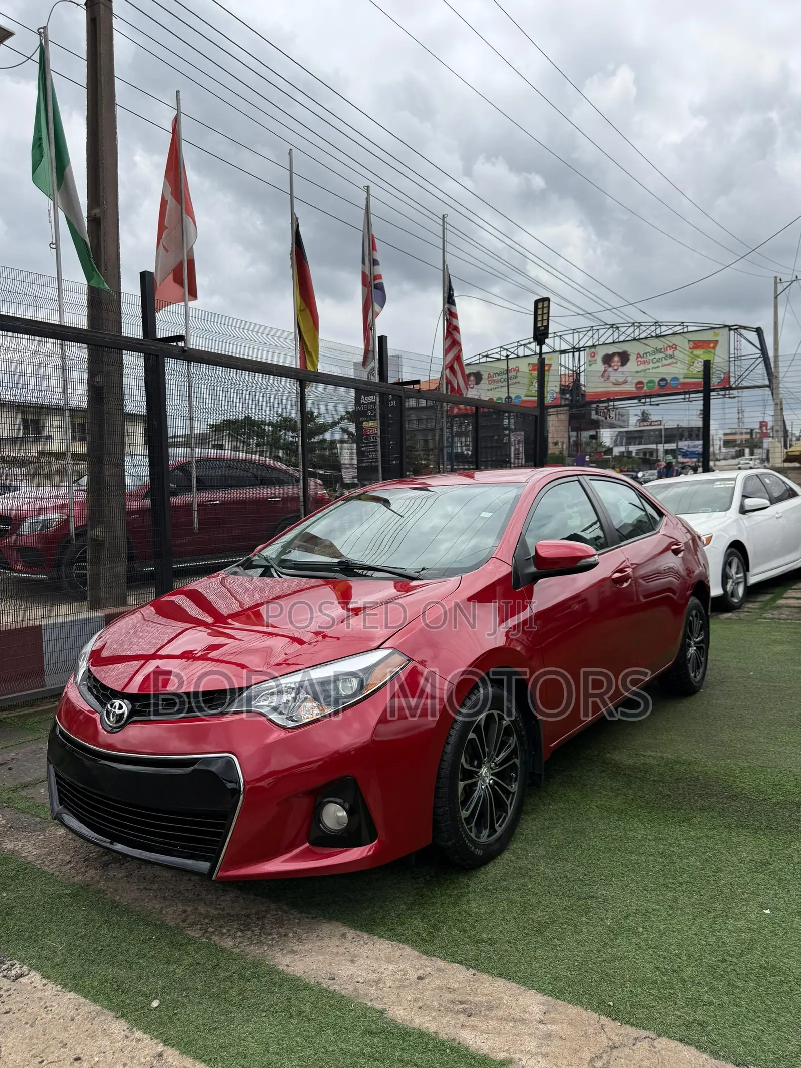 Toyota Corolla S 4dr Sedan (1.8L 4cyl CVT) 2015 Red