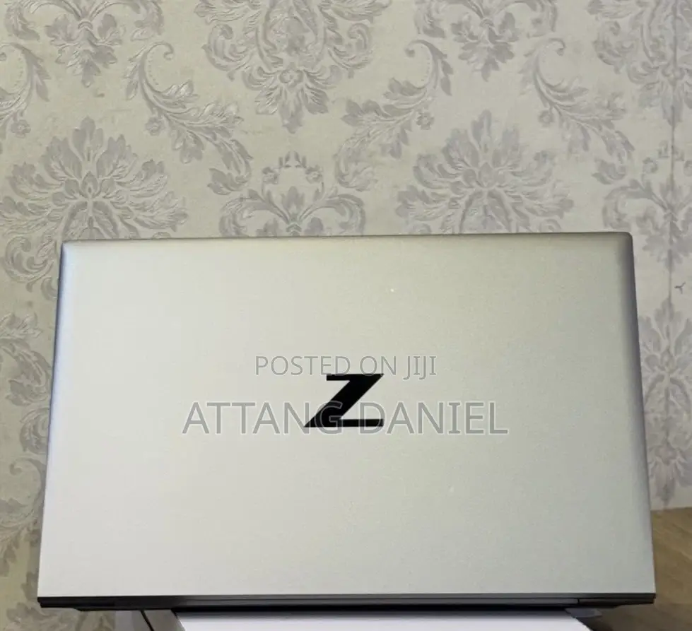 Laptop HP ZBook Firefly 14 G7 8GB Intel Core I7 SSD 256GB