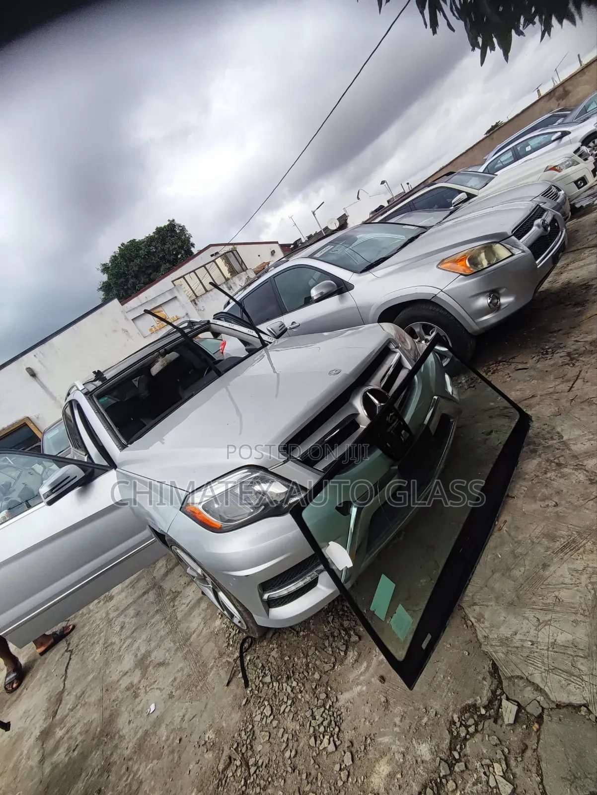 Glk350 2014 Double Camera Windscreen Glass Available