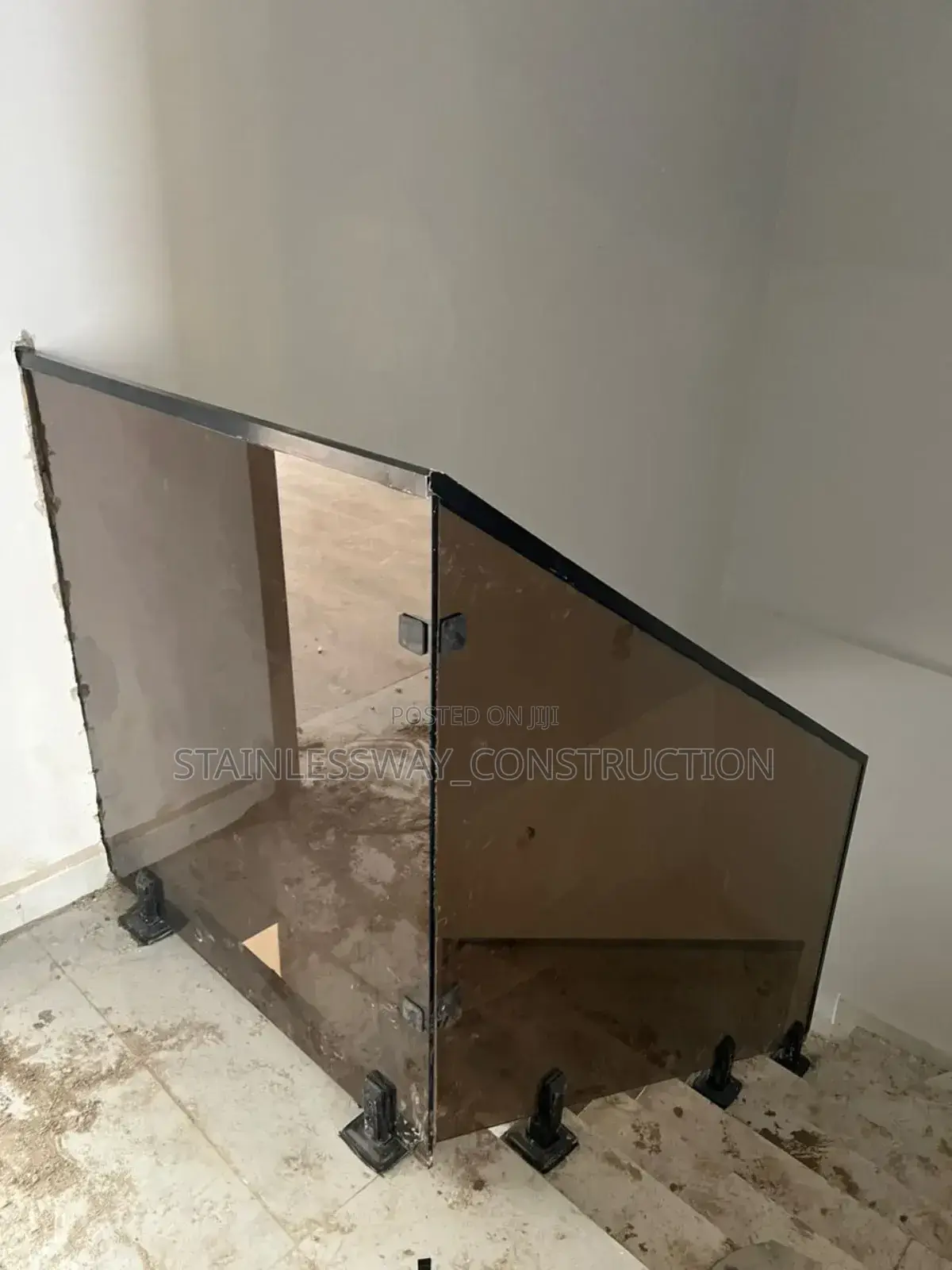Spigot Stand With Glass
