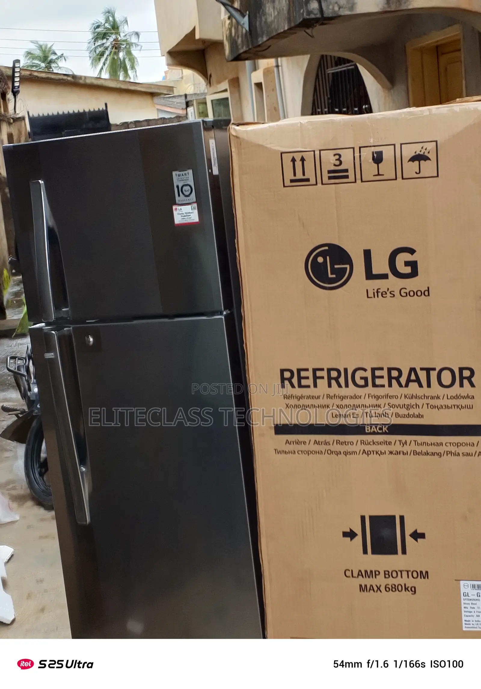 Chill in Style Lg 308 Liters Double Door Refrigerator(Ref322rlbn)