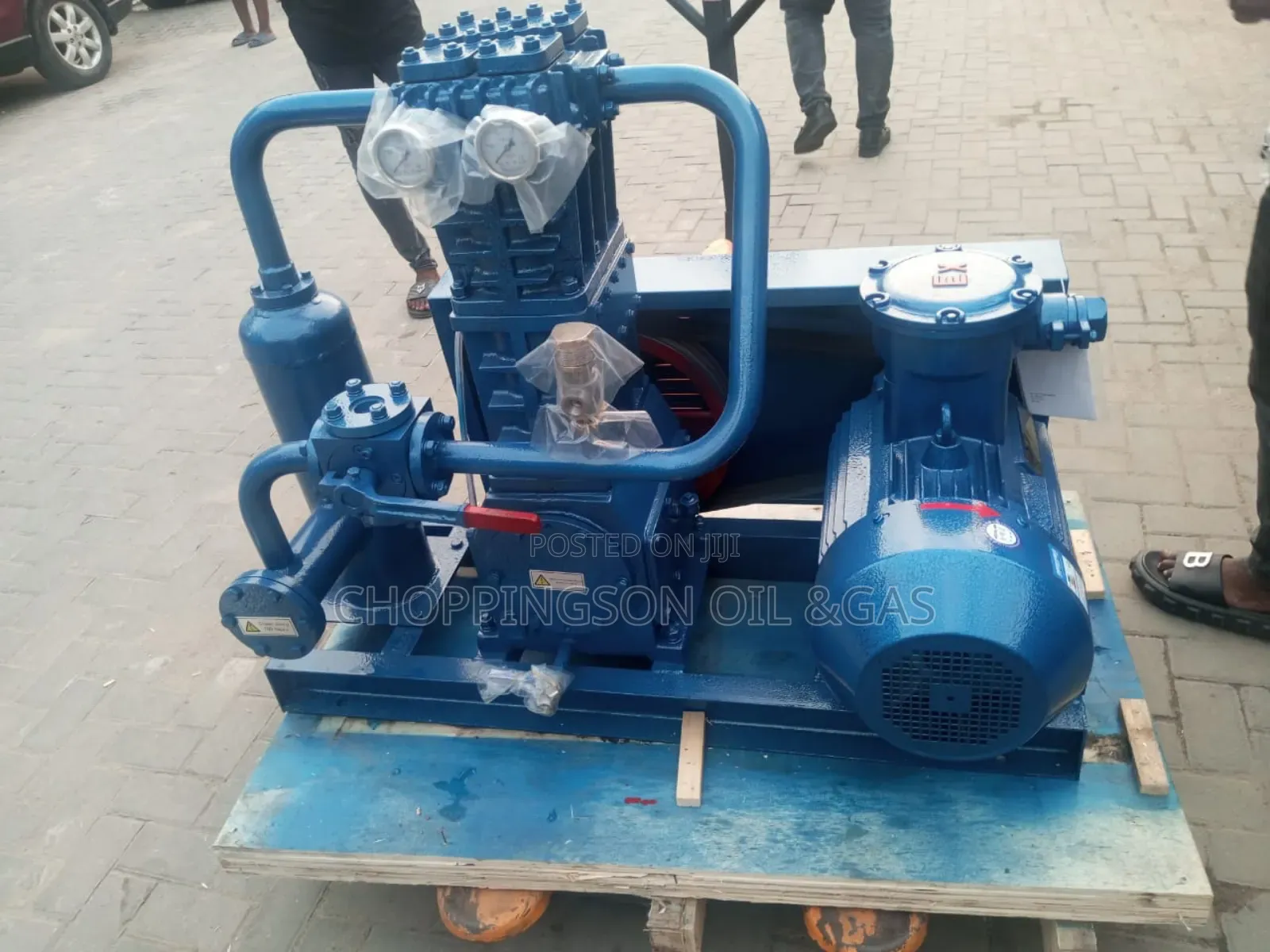 Gas Compressor