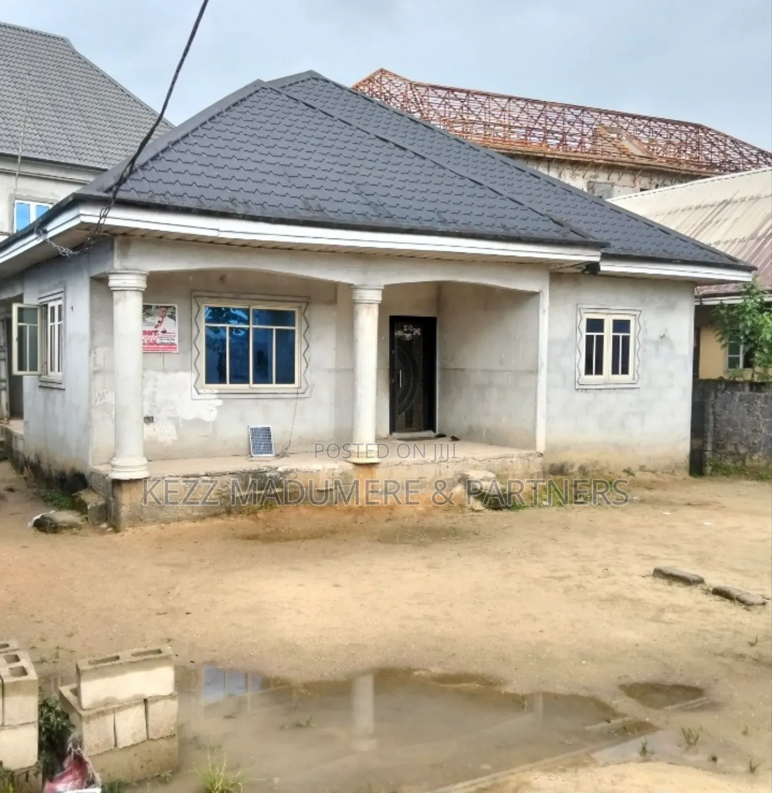 3bdrm Bungalow in Eneka Road, By 114 ,, Port-Harcourt for sale