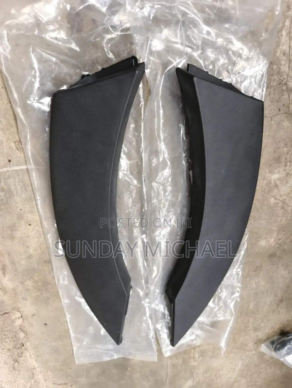 Hyundai Santa Fe Back Fender Chrome Set