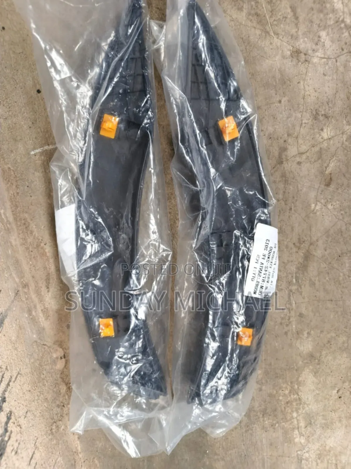 Hyundai Santa Fe Back Fender Chrome Set