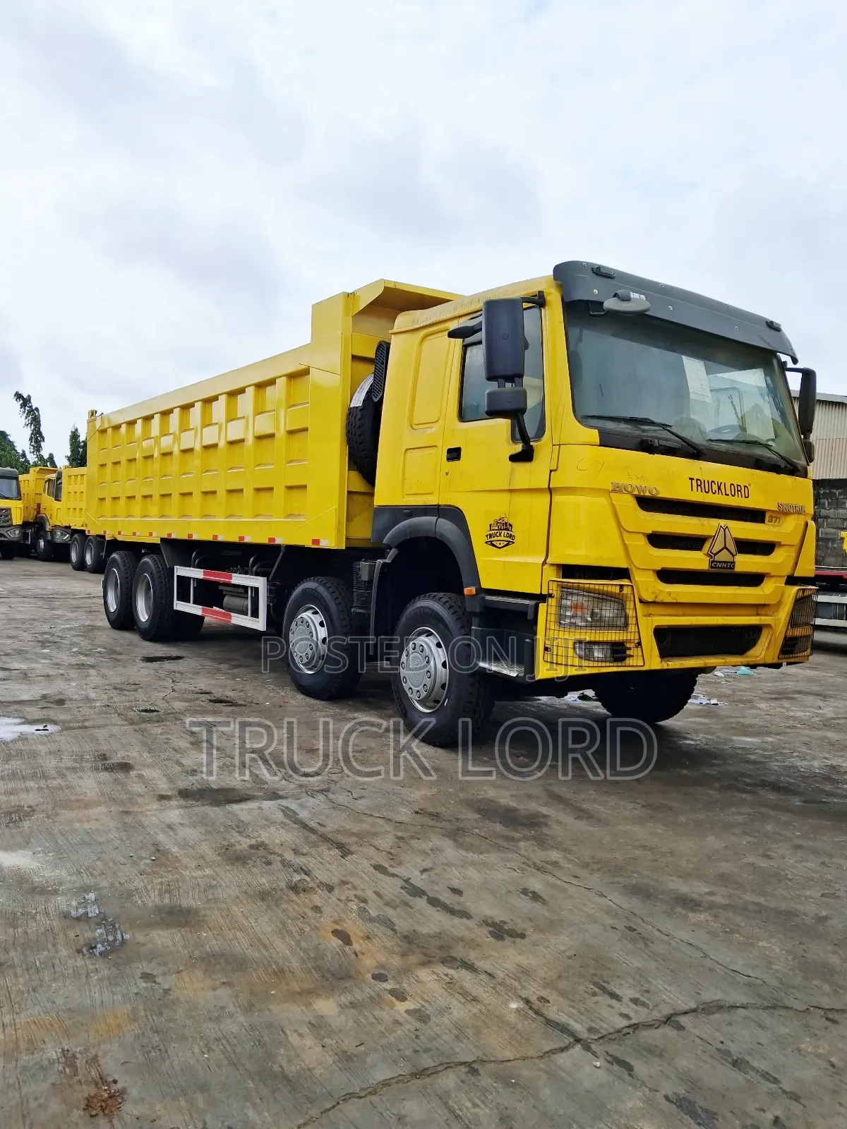 Howo 12 Tires Trucks