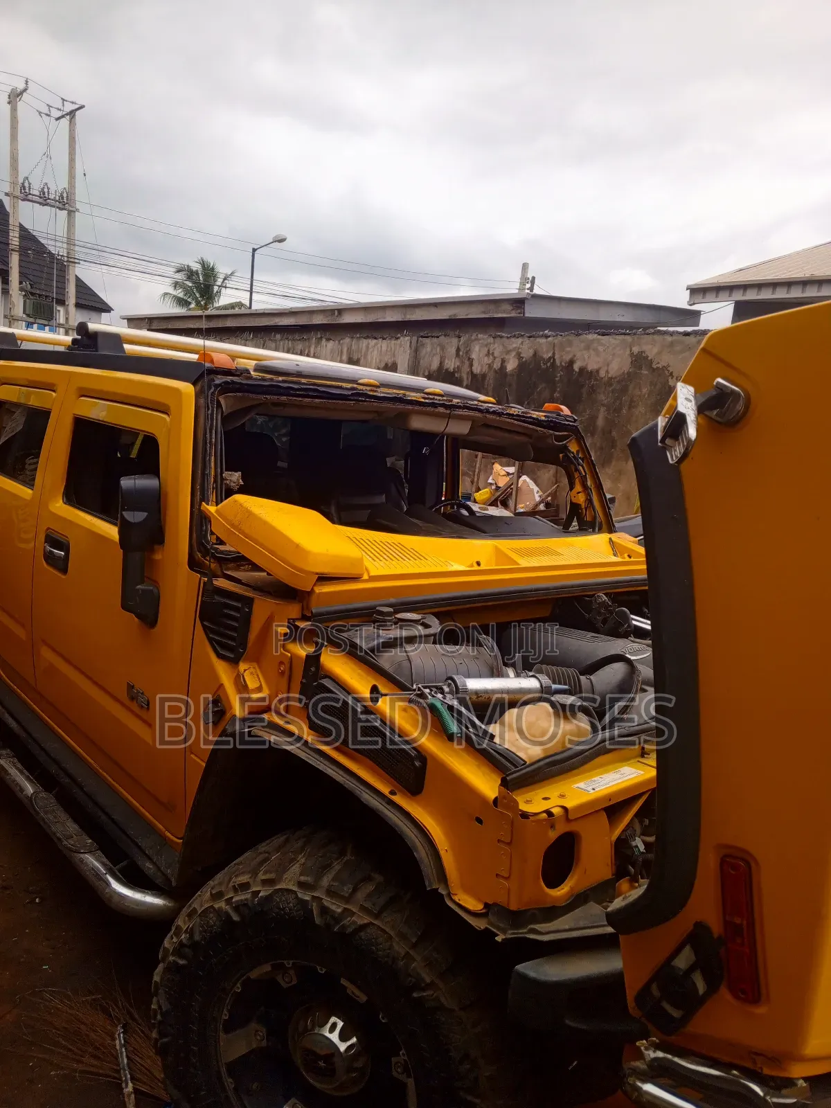 Hummer Jeep 2005 Front Windscreen