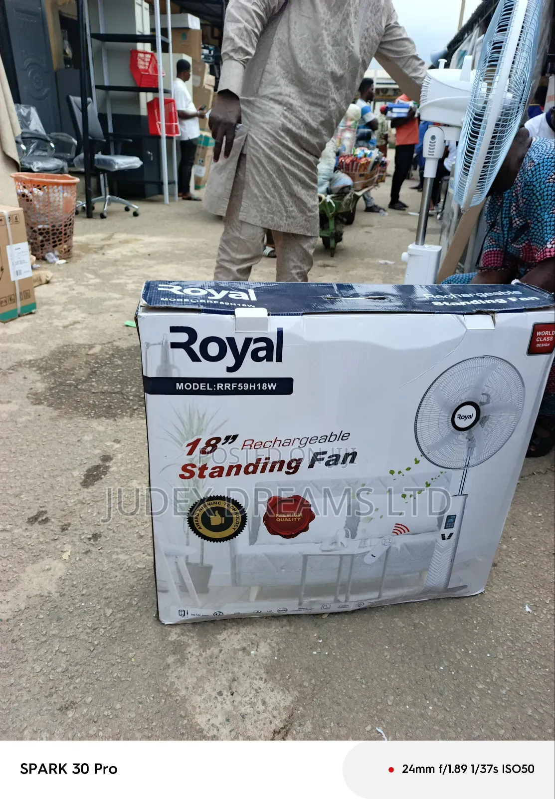 High Quality 18" Rechargeable Royal Fan