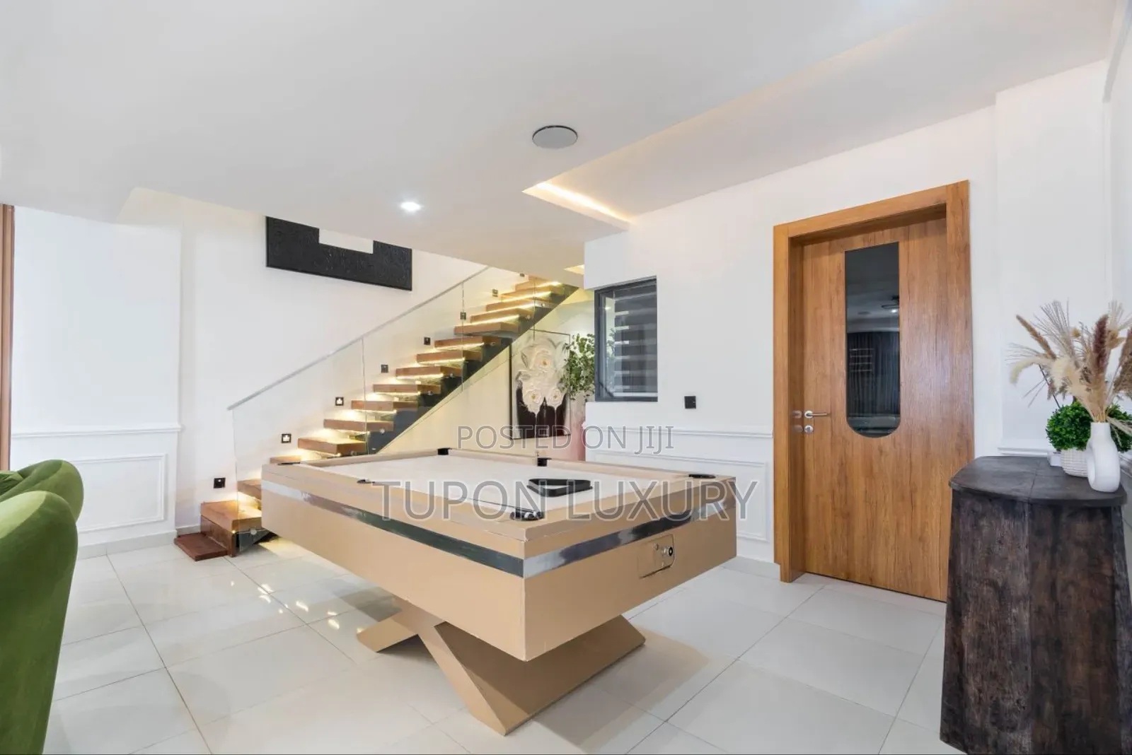 Luxury 3bedroom Maisonnette With Snooker