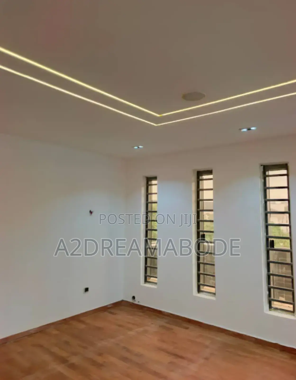 5bdrm Duplex in Ikeja Gra for sale