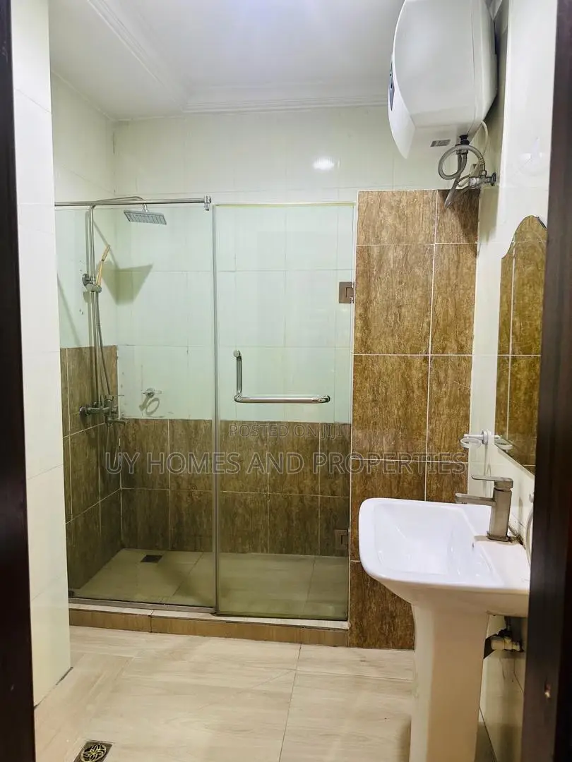 Three Bedroom Apartment on the Ground Floor