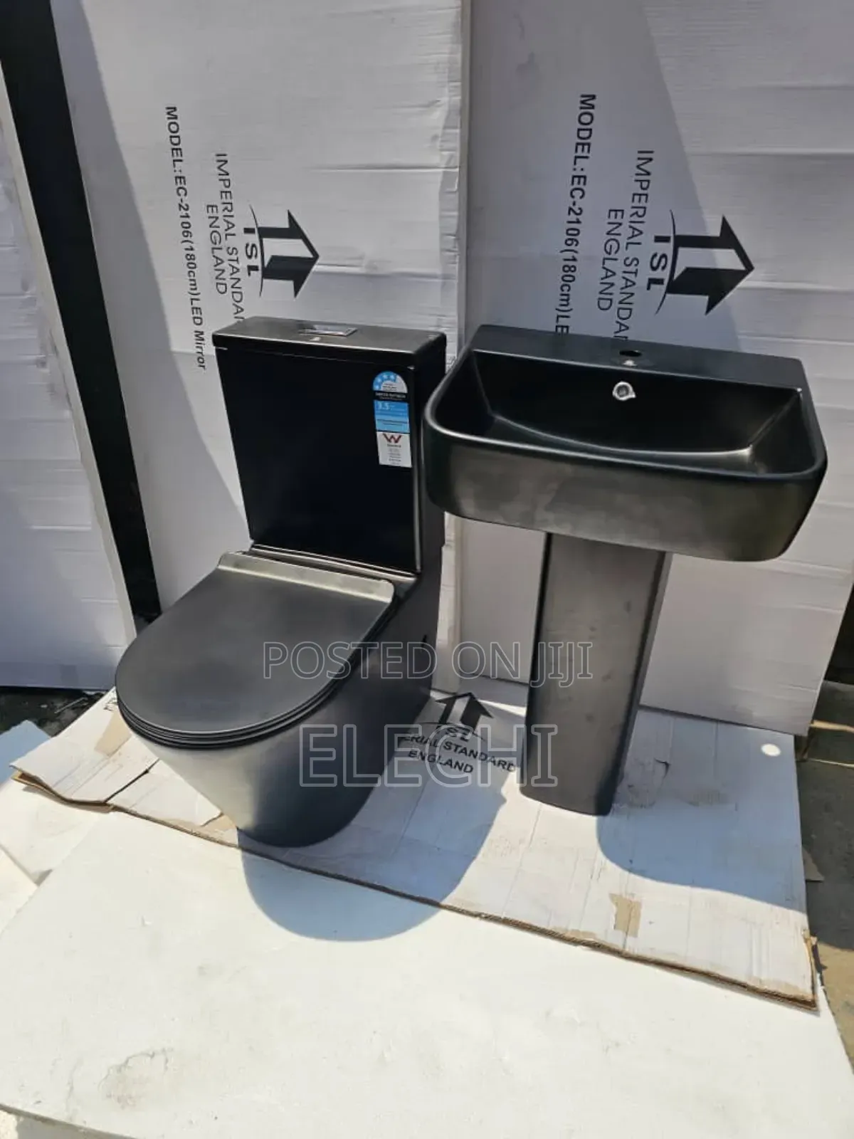 Masters Bathroom Water Closet Wc Black