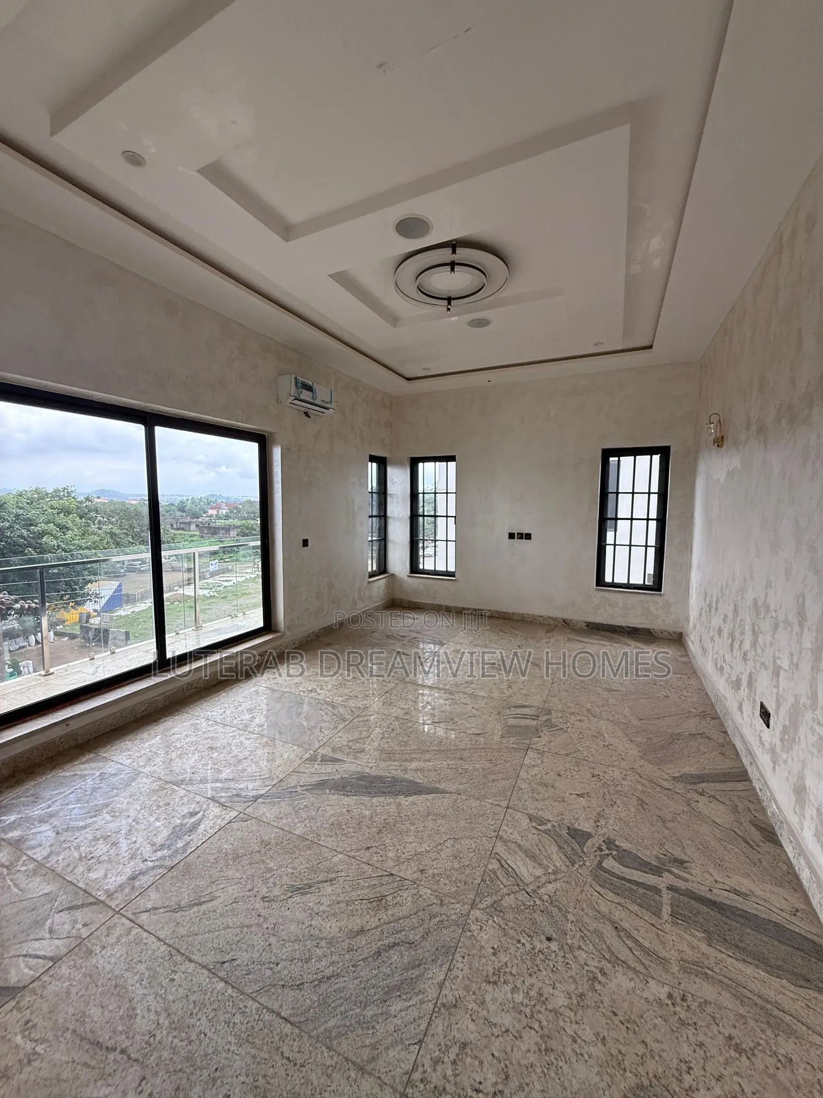 6bdrm Duplex in Gaduwa for sale