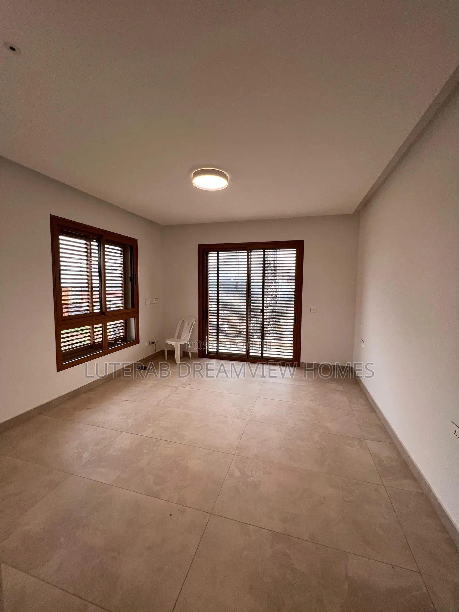 5bdrm Duplex in Heart Asokoro for sale