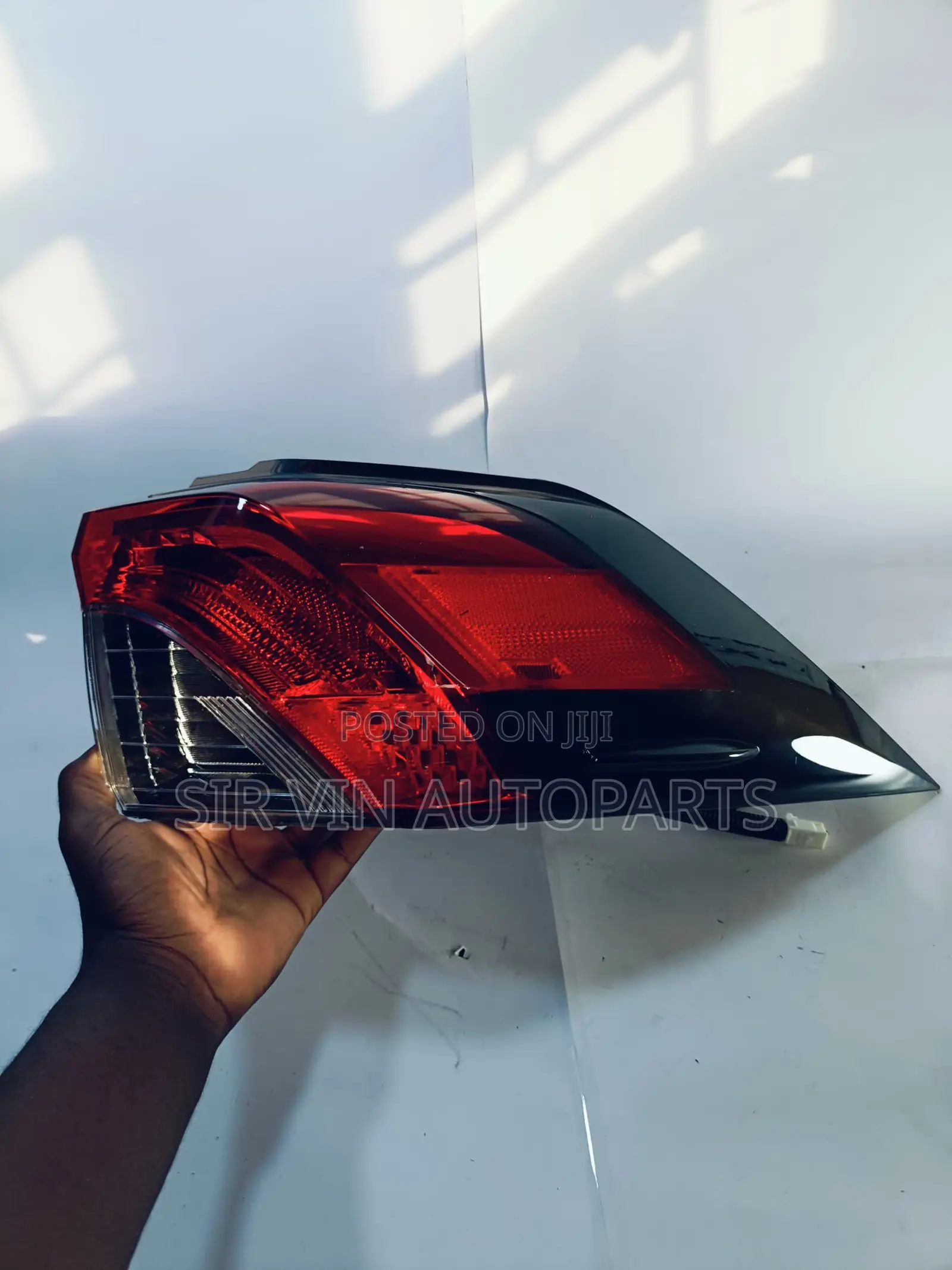Toyota Rav4 2018/2020 Backlight/Rearlight (Complete With Booth Light)