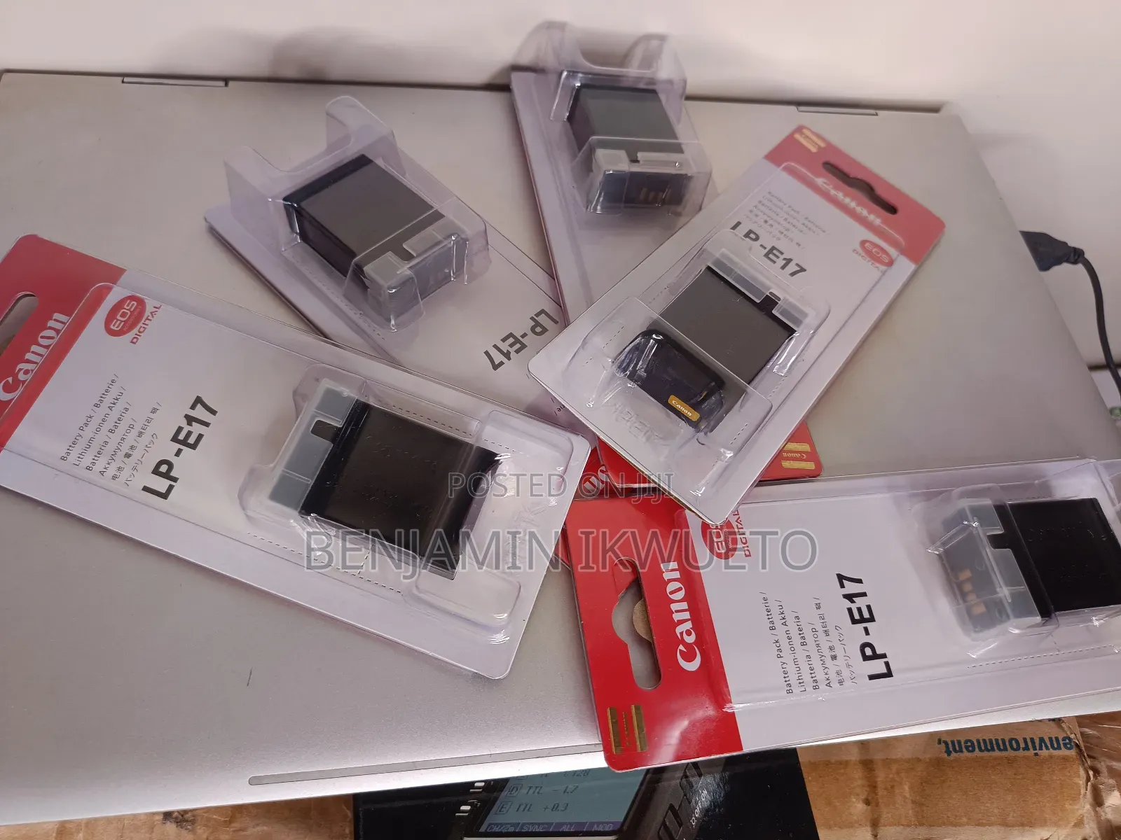Camera Battery for Nikon and Canon