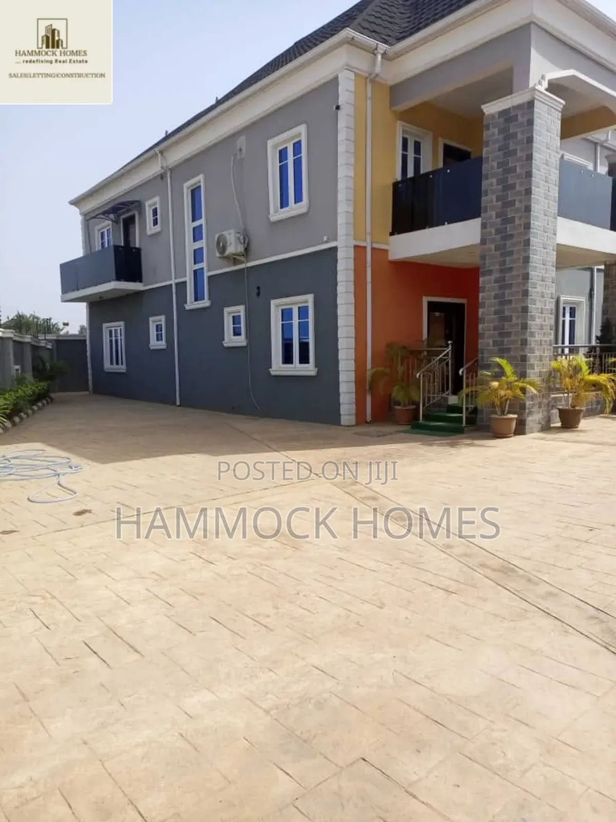 4bdrm Duplex in Ojoo for sale