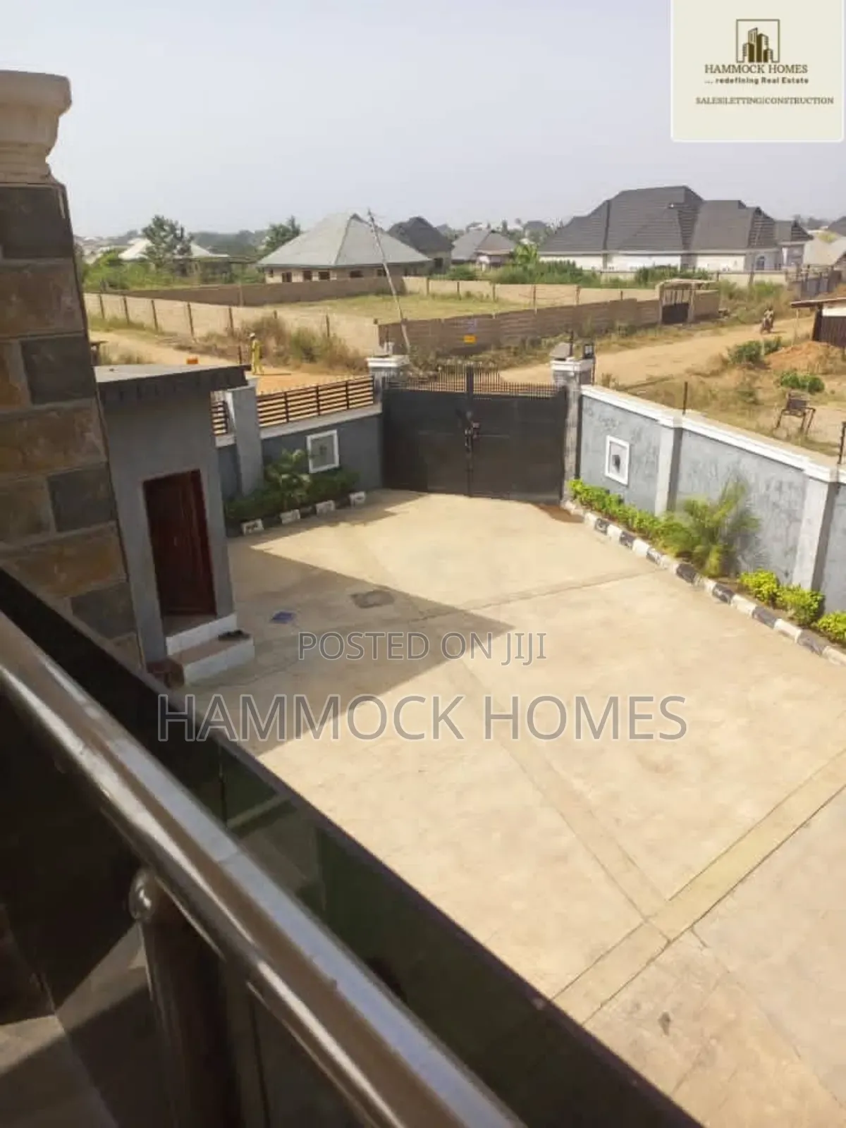 4bdrm Duplex in Ojoo for sale