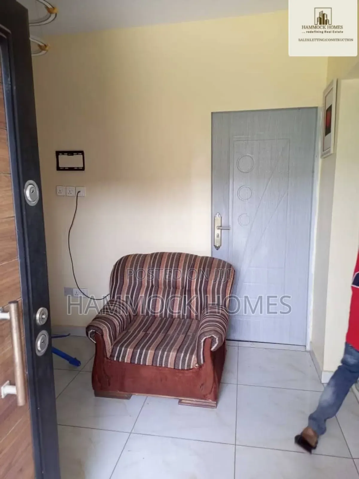 4bdrm Duplex in Ojoo for sale