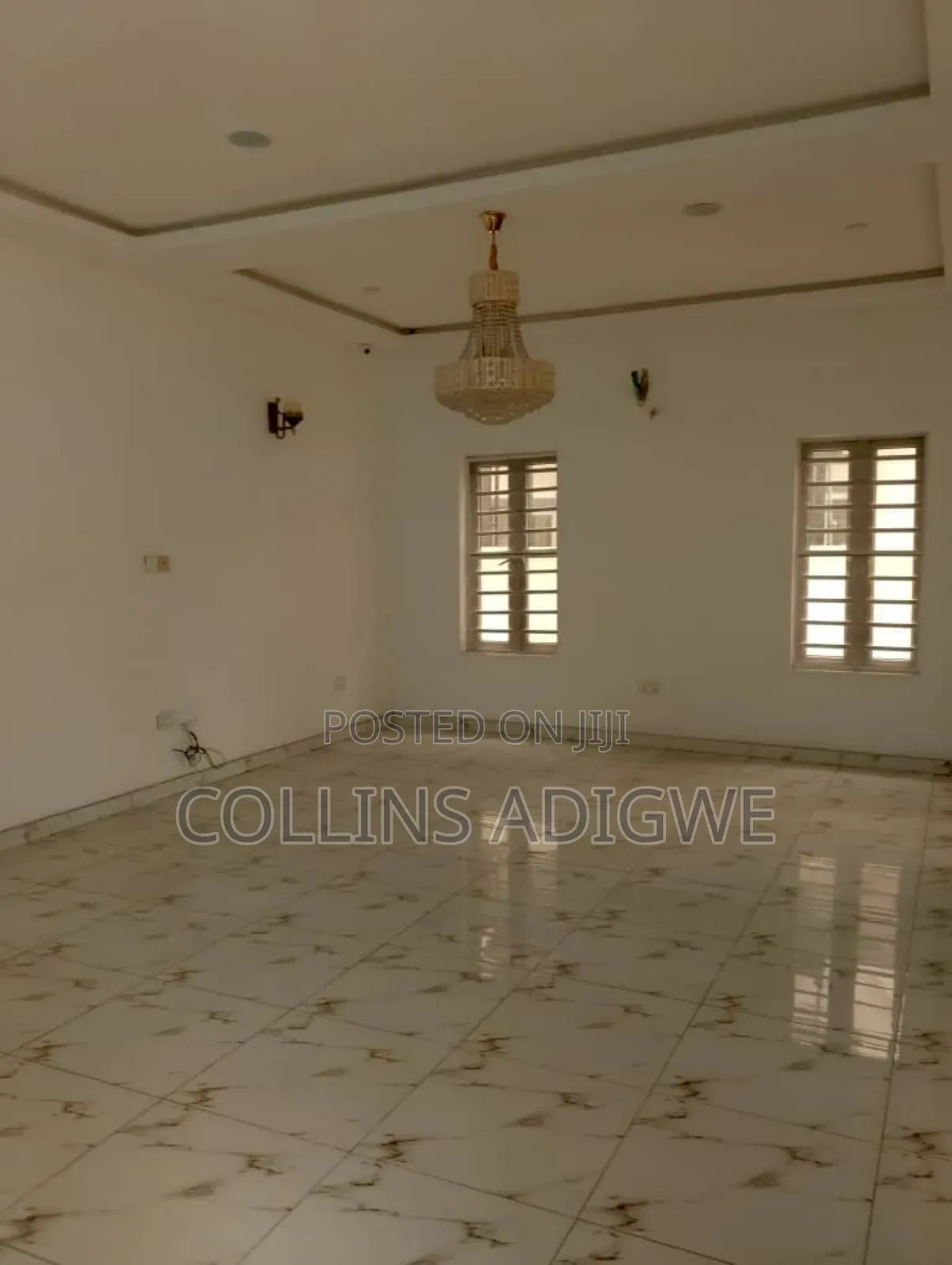 5bdrm Duplex in Orchid Road Chevron for sale