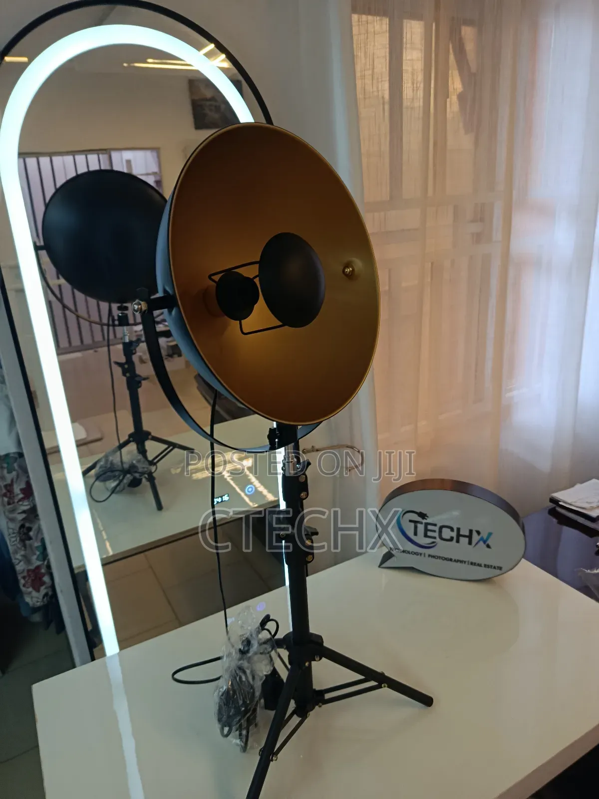 Floor Lamp Jupiter, Vintage Floor Lamp in Black/Gold