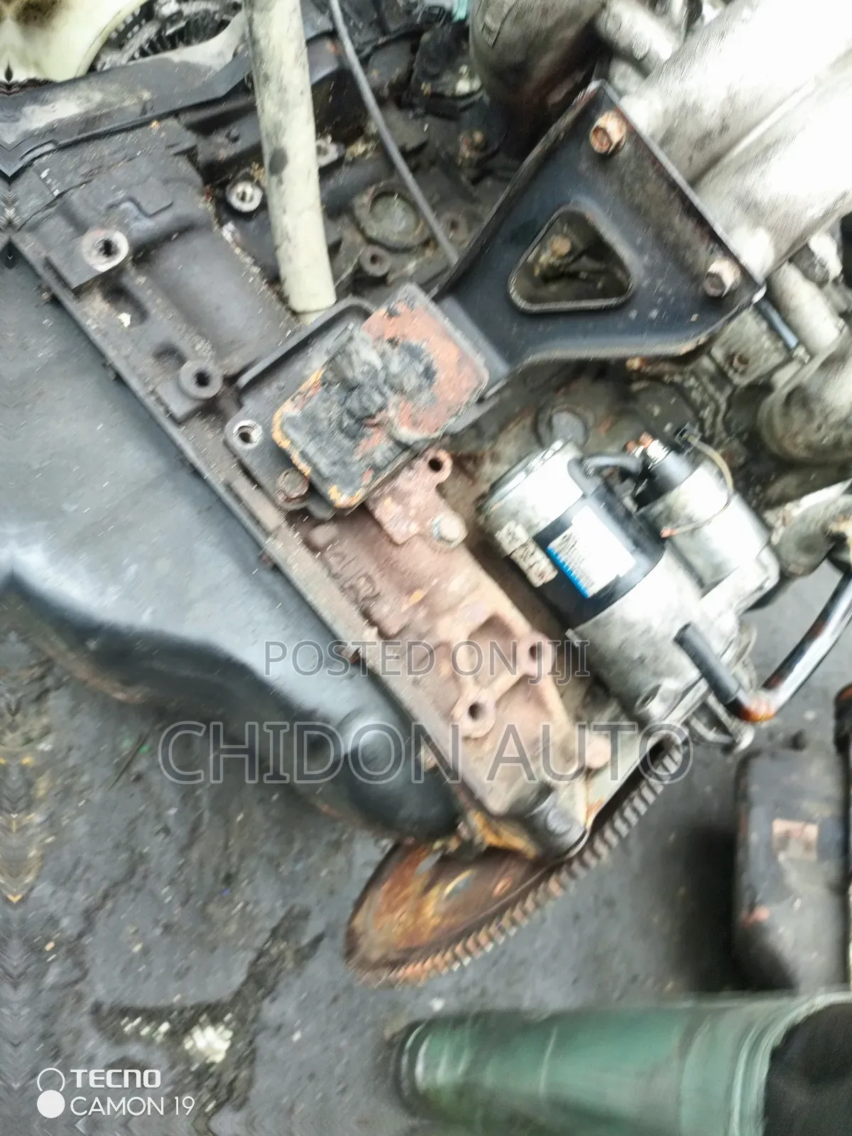 Mitsubishi L200 Engine 2