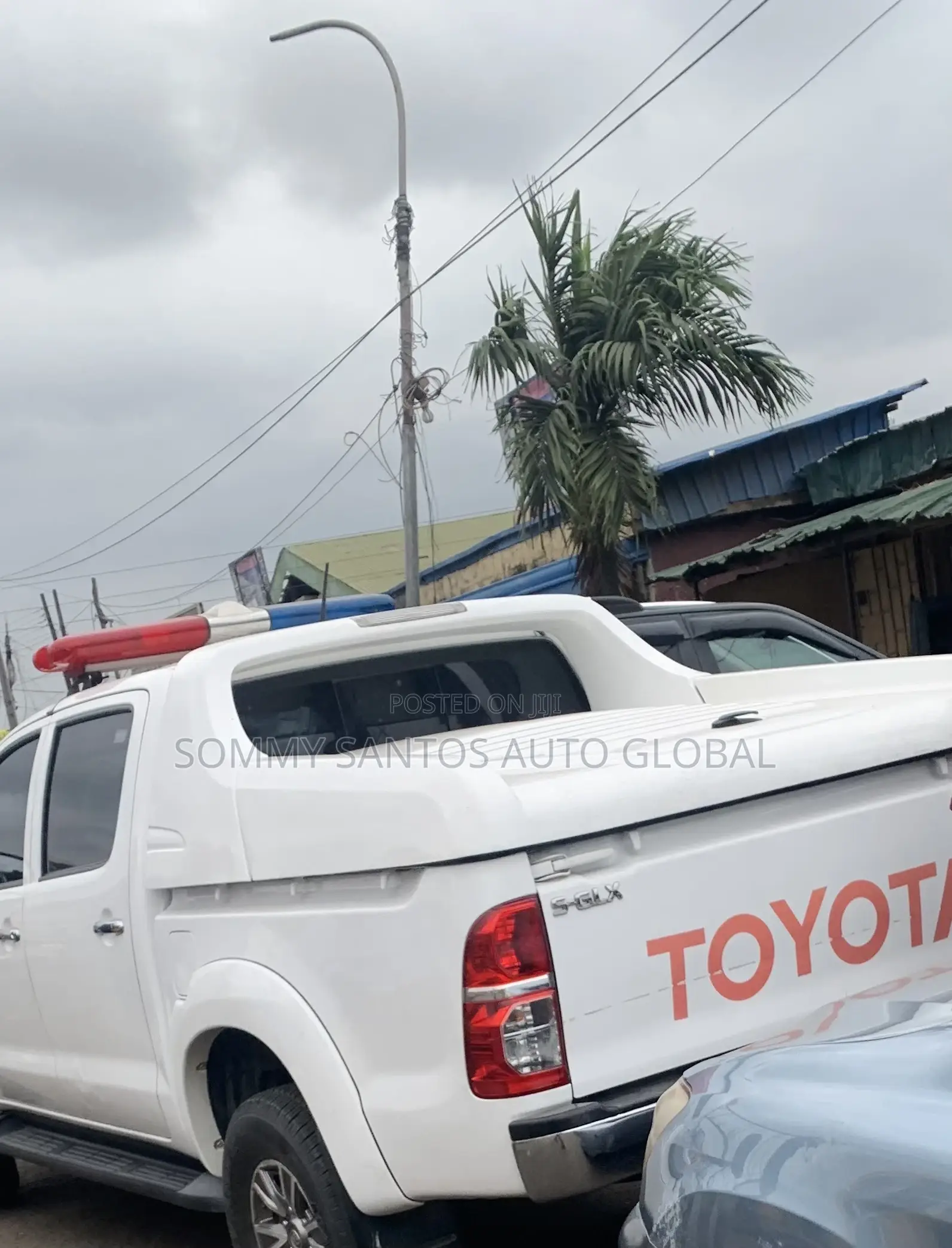Toyota Hilux Carry Boy Booth Cover Available