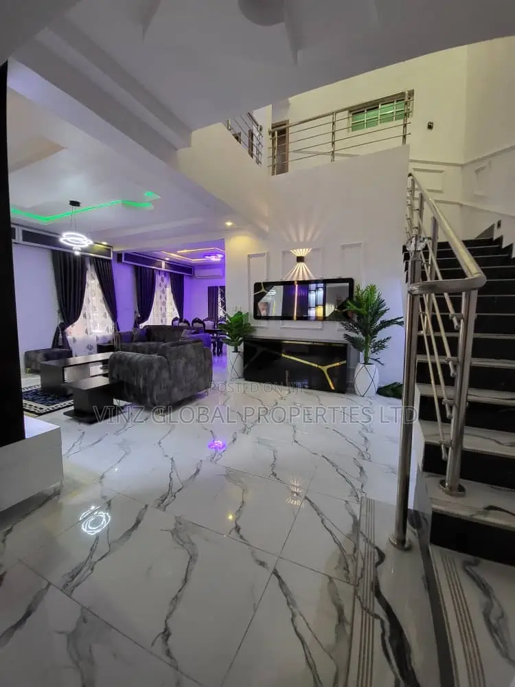 A Perfect Staycation Apartment Fully Serviced 4-Bedroom Duplex