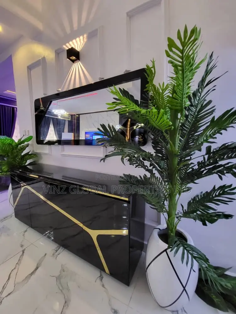 A Perfect Staycation Apartment Fully Serviced 4-Bedroom Duplex