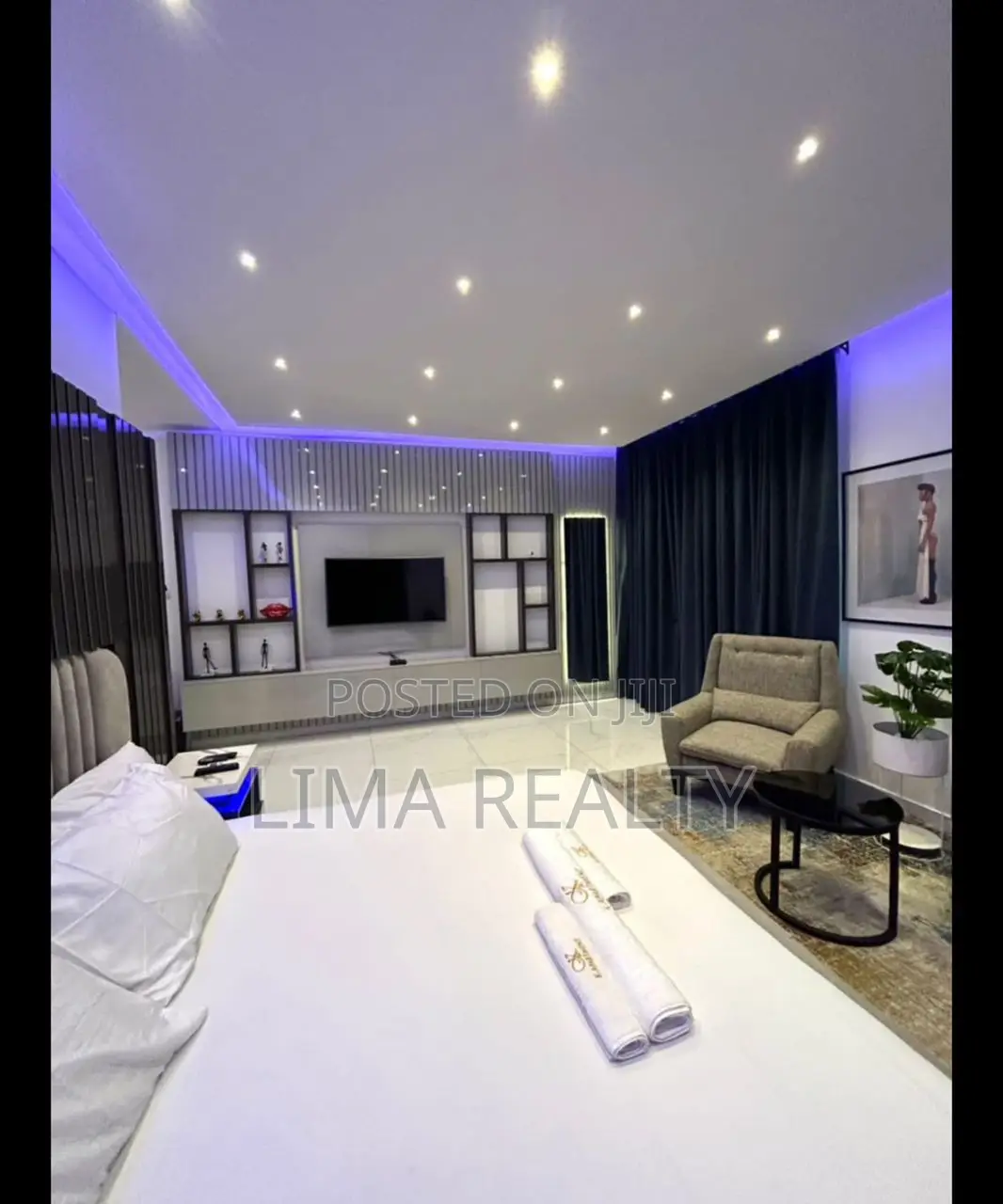 Self Compound 4 Bed Chevron/Party Normal Stay