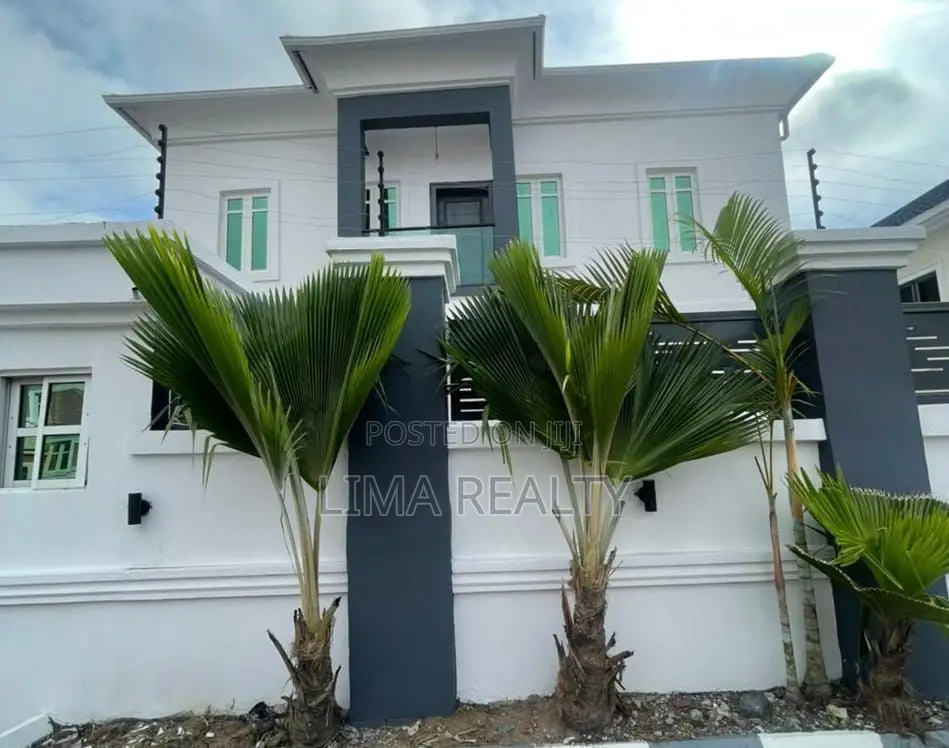 Self Compound 4 Bed Chevron/Party Normal Stay