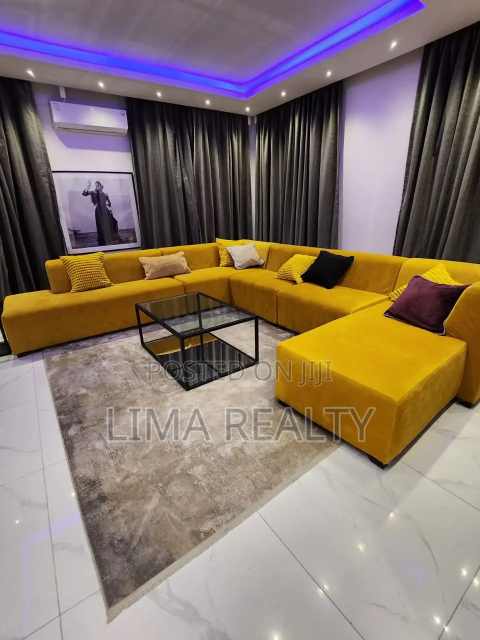 Self Compound 4 Bed Chevron/Party Normal Stay