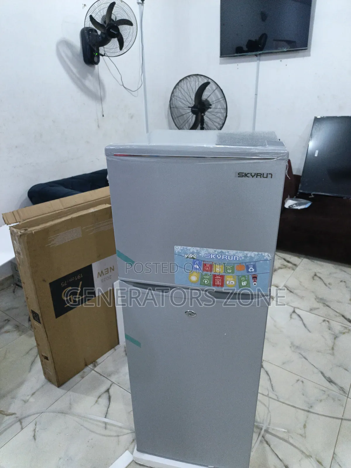 Skyrun 138hc Refrigerator With Spacious Double Doors