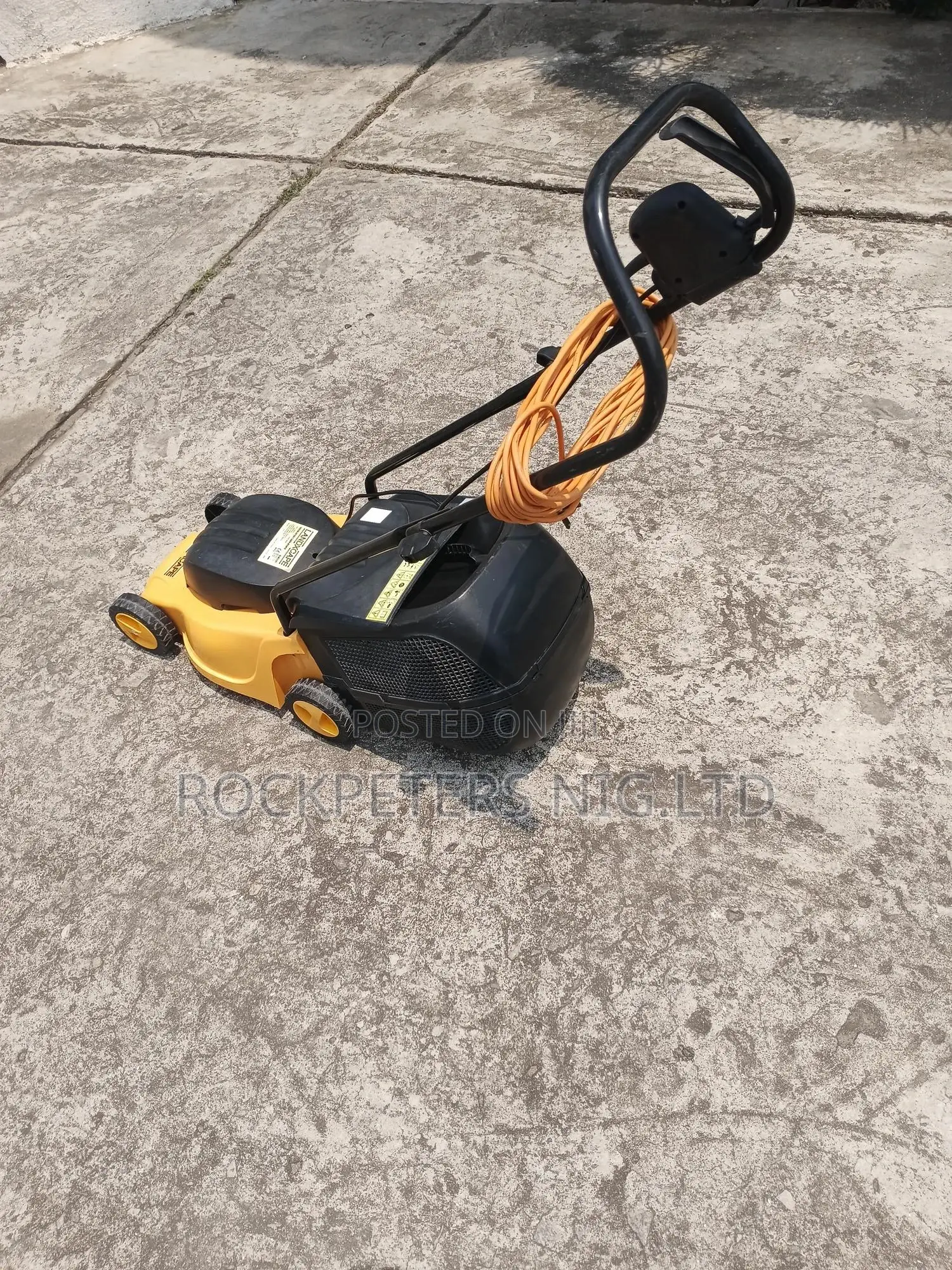 Landxcape 1000w Rotary Lawn Mower, Model Glm32a1