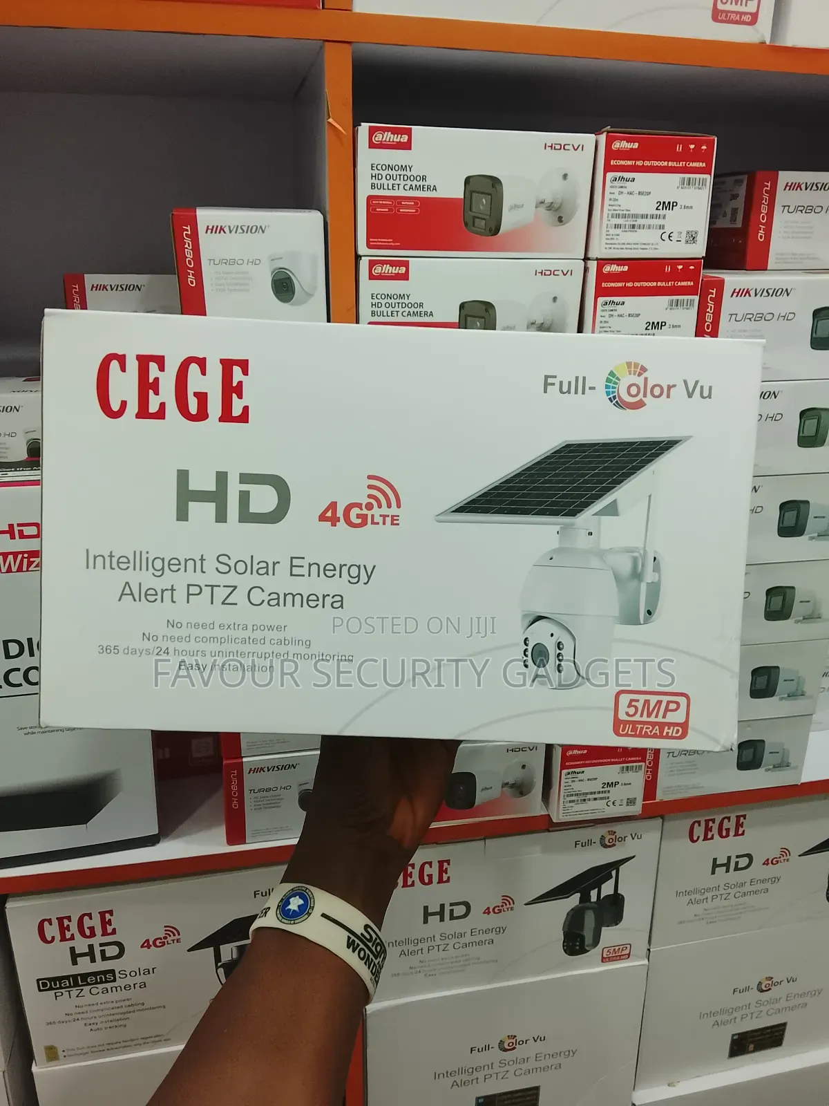 Ubox Solar 4g PTZ CCTV Camera