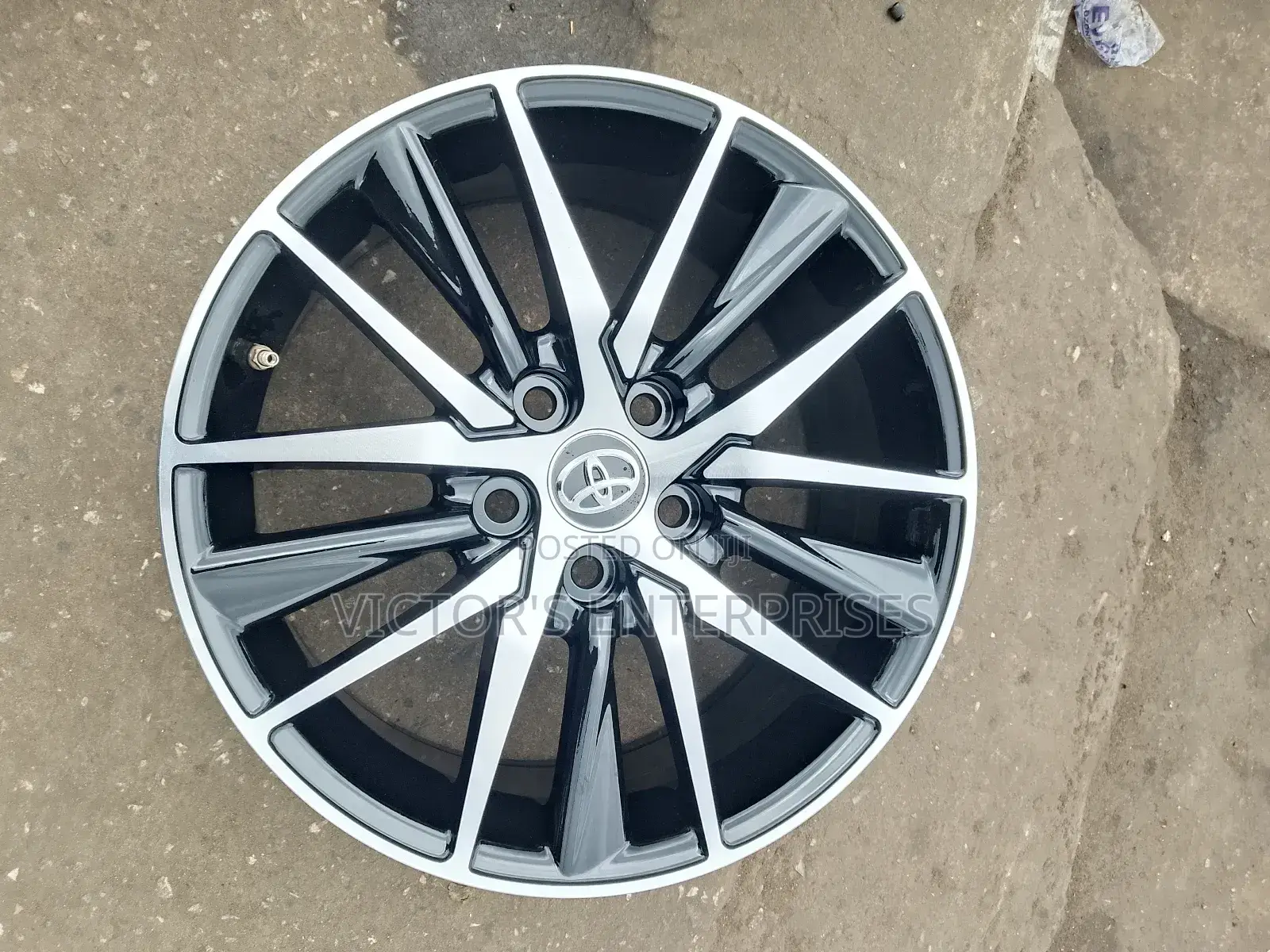 17 Inches Alloyed Wheel Rim Best Quality