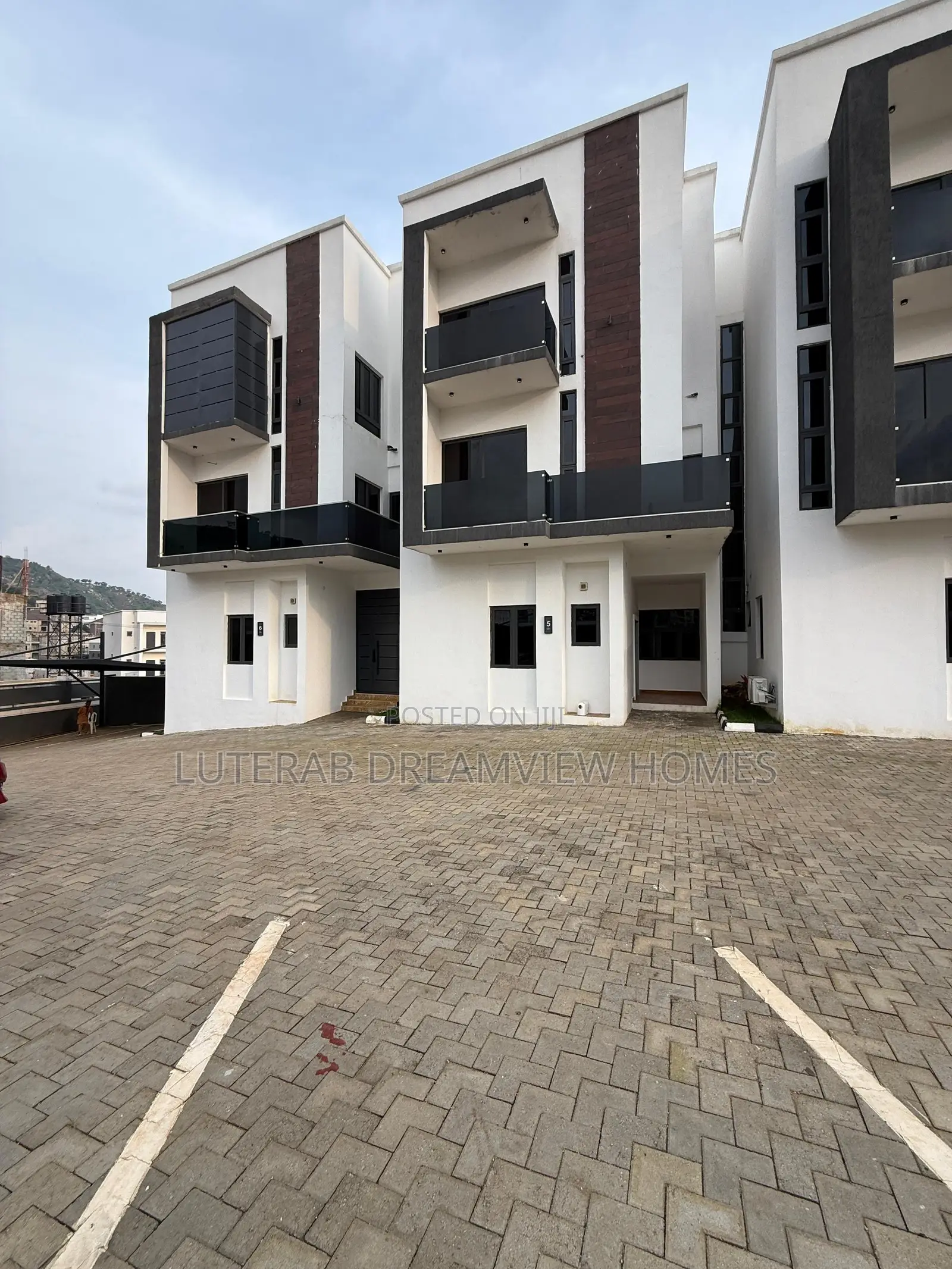 4bdrm Duplex in Katampe Extension for sale