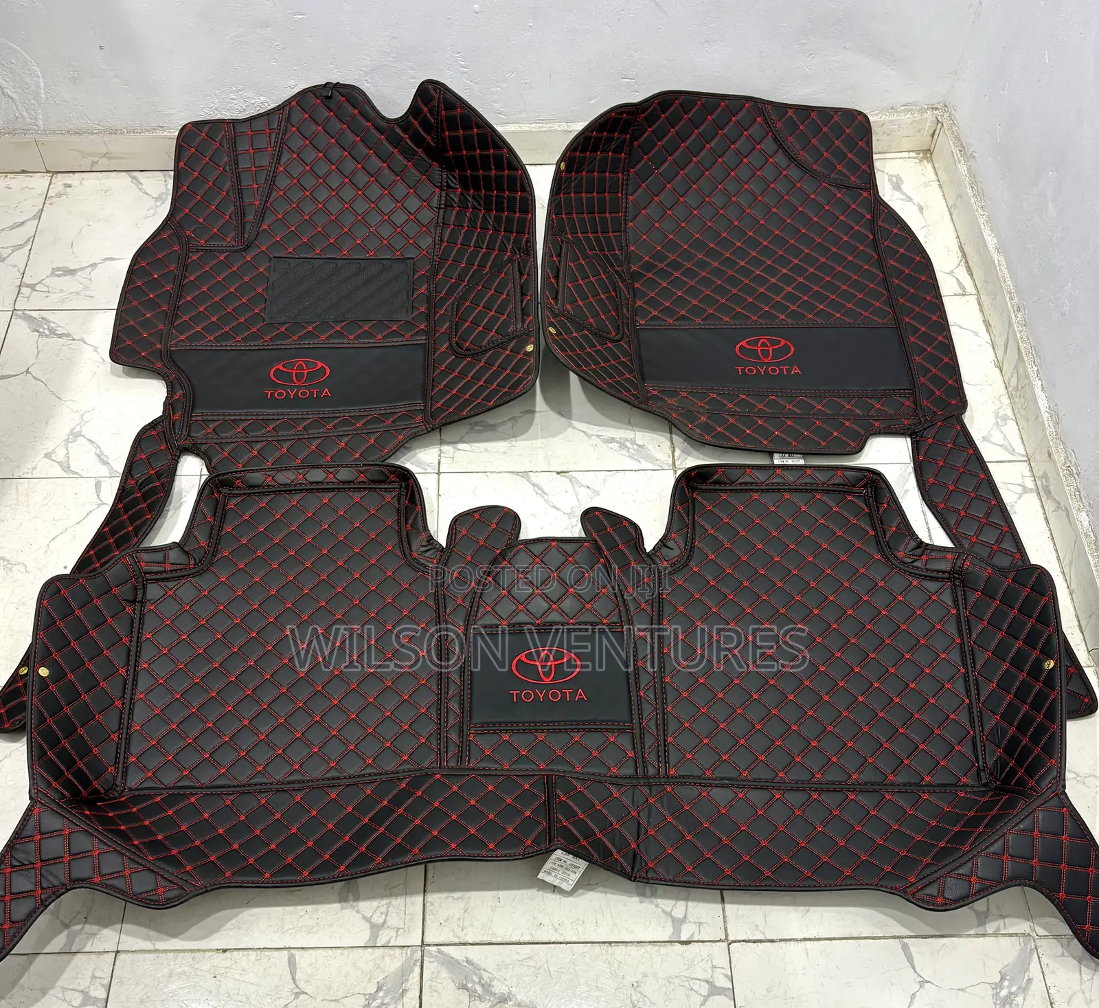 High Quality Toyota Avalon Tiles Logo Leather Mat