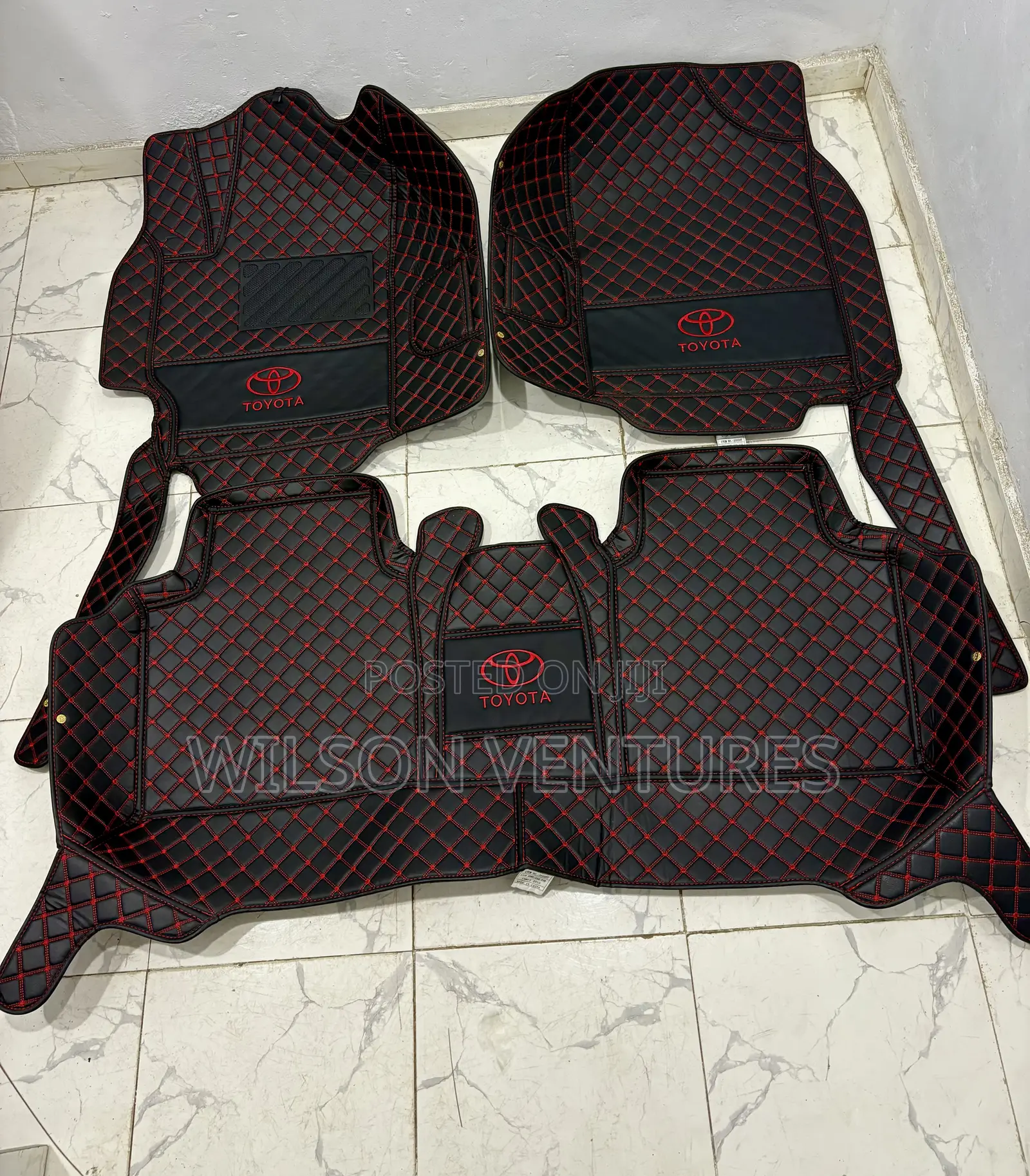 High Quality Toyota Avalon Tiles Logo Leather Mat