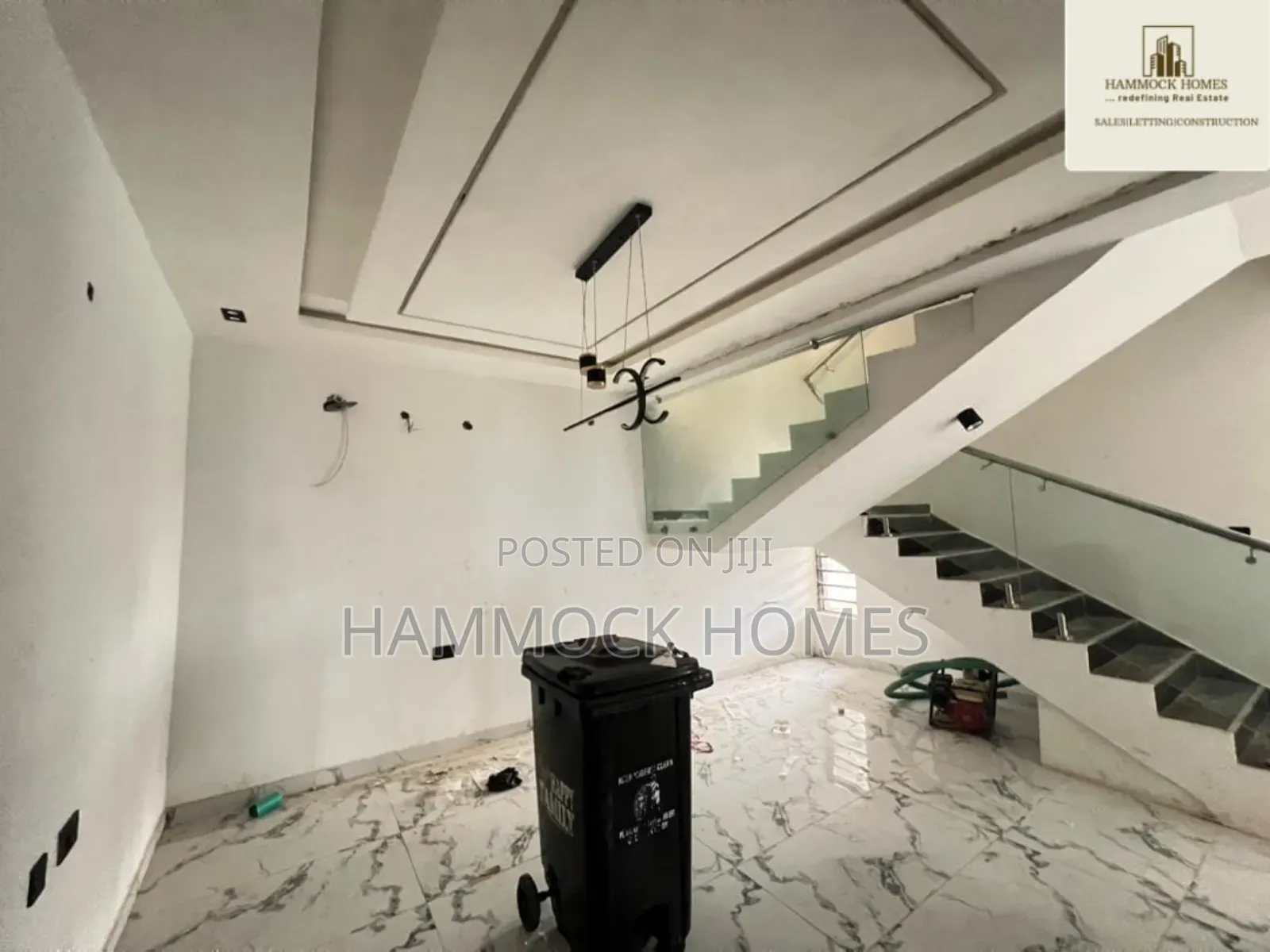 4bdrm Duplex in Chief Lateef Oyelade, Oluyole Estate for sale
