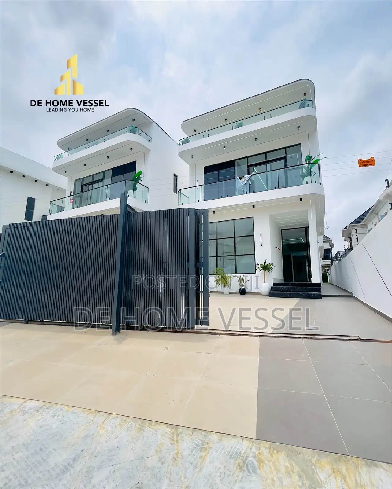 5bdrm Duplex in Lekki for sale