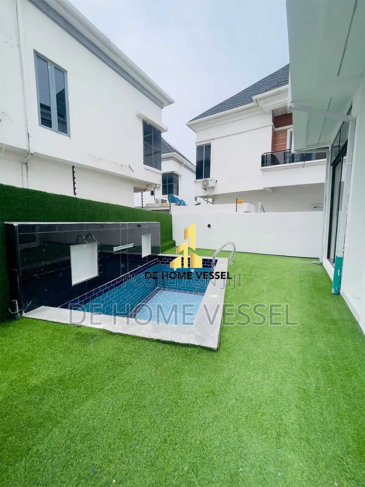 5bdrm Duplex in Lekki for sale
