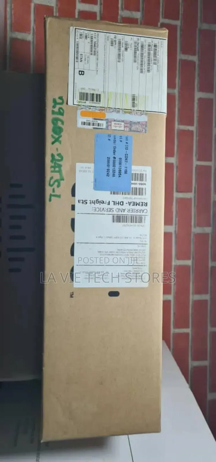 Cisco Catalyst Ws-C2960x-24ts-L, 24-Port Gigabit Switch