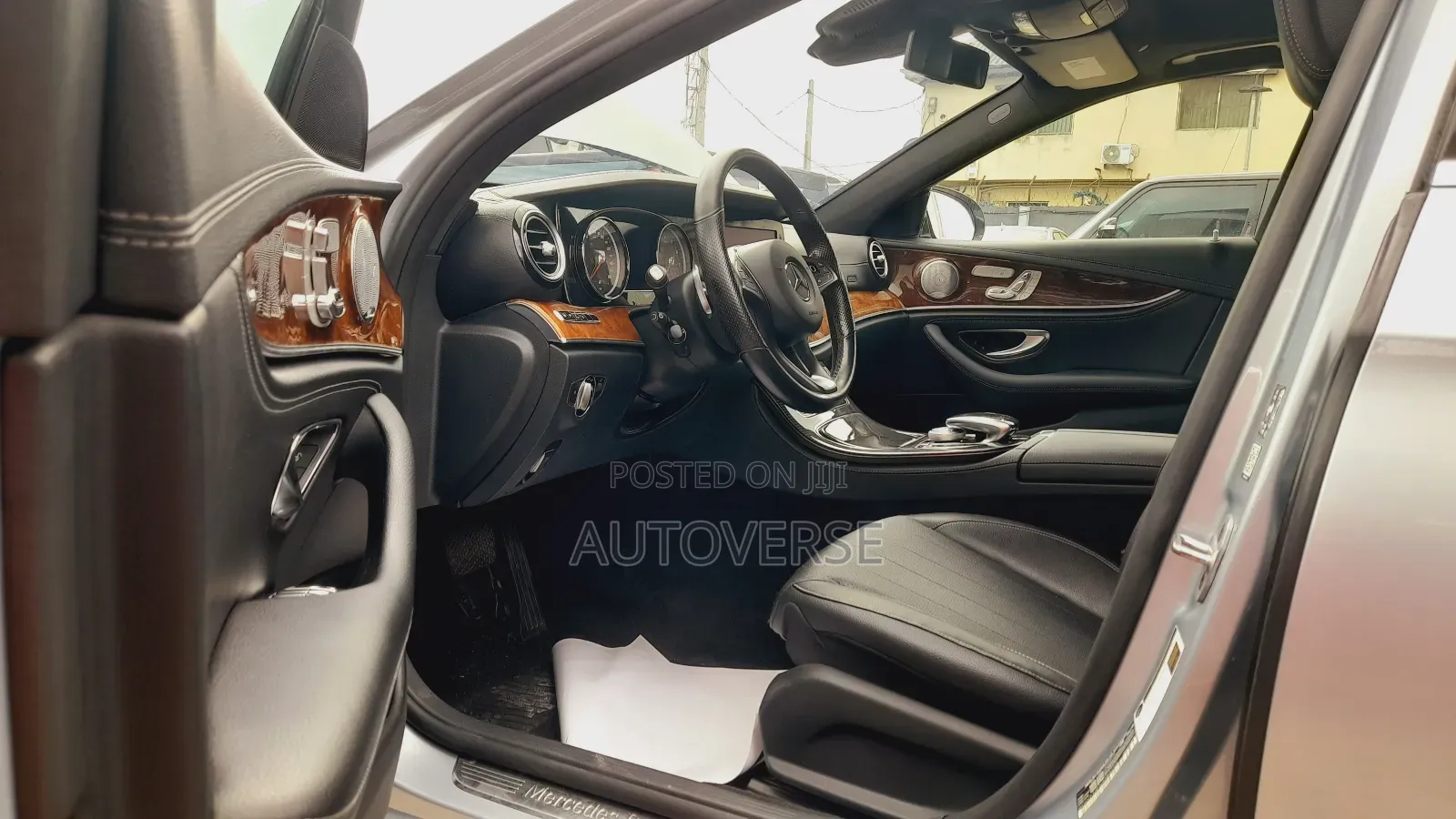 Mercedes-Benz E300 2018 Blue