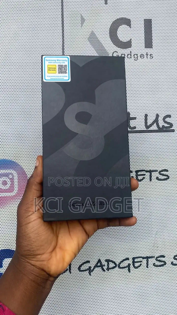 New Samsung Galaxy S22 Ultra 5G 128 GB