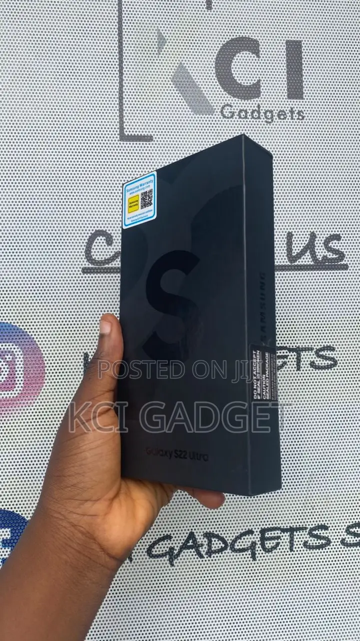 New Samsung Galaxy S22 Ultra 5G 128 GB