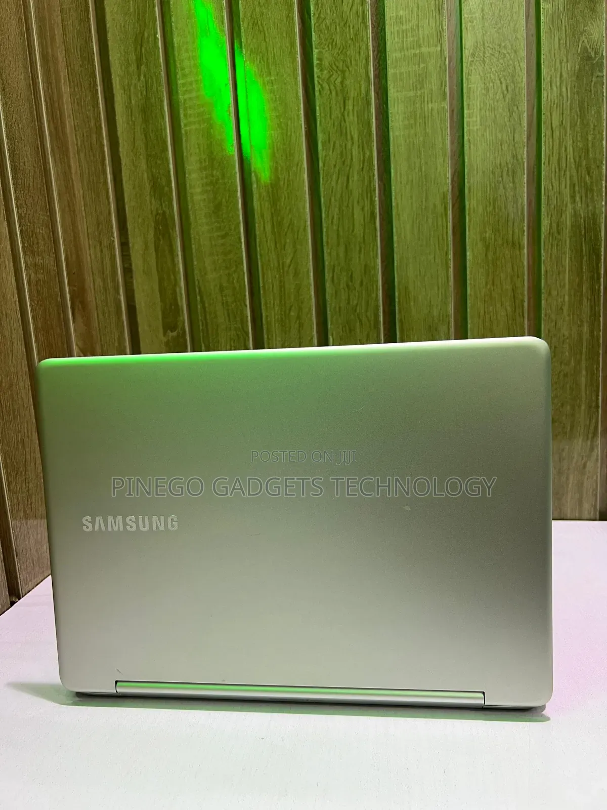 Laptop Samsung NP740U3E 8GB Intel Core I5 SSD 256GB
