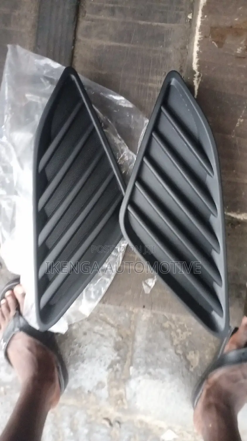Foglight Cover Toyota Camry 2012