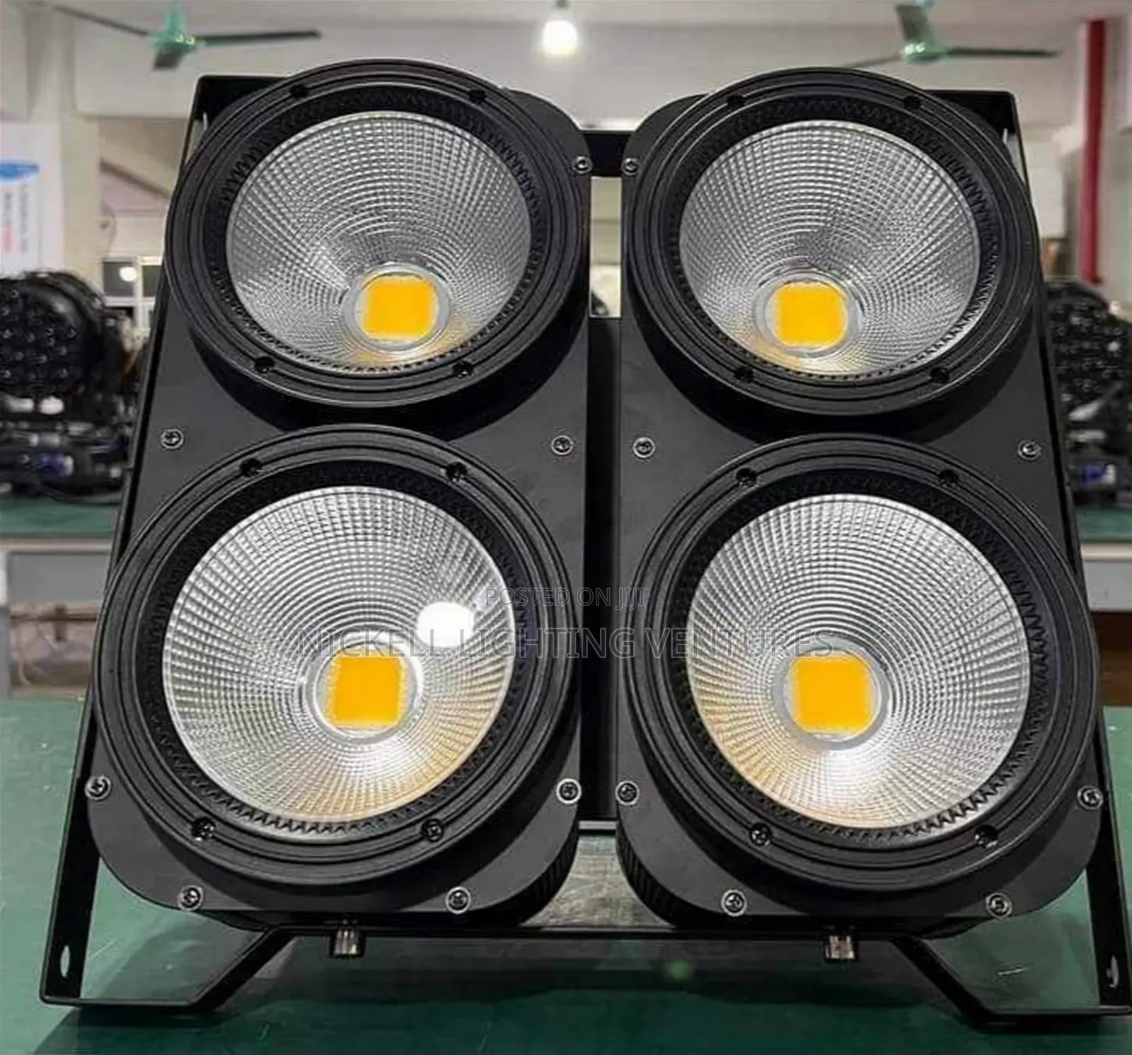 Original 4×100w Cob Led Blinder Light
