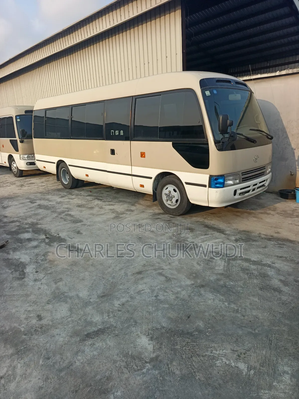Toyota Coaster 2010 Gold